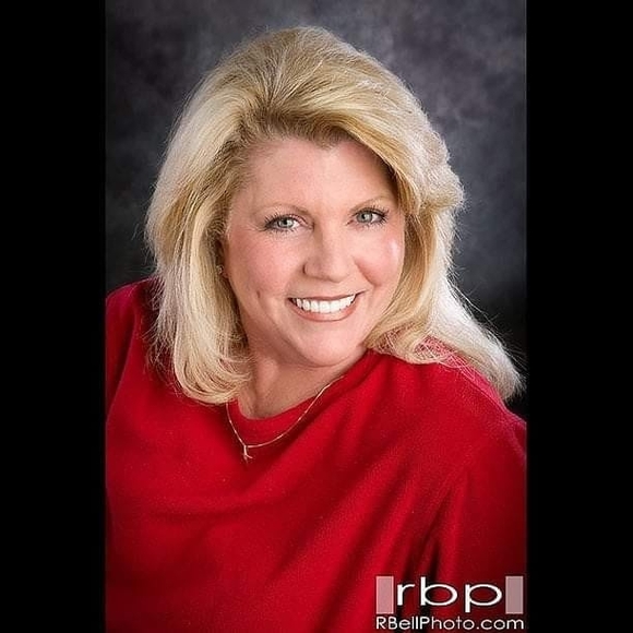 Meet your Posher, Kathi - Picture 1 of 1